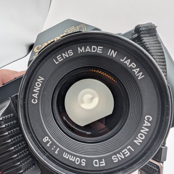 Canon T70 - 35mm SLR Camera With Canon Lens FD 50mm 1:1.8 - TESTED - Picture 5 of 8